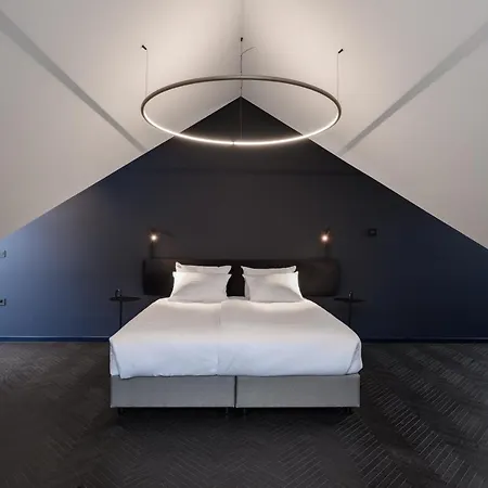 Hotell Cad 4*