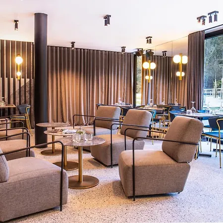 Cad Hotell 4*