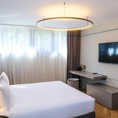 Cad Hotell 4*