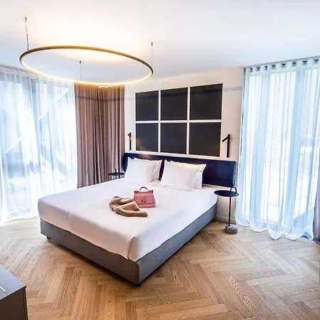 Otel Cad 4*